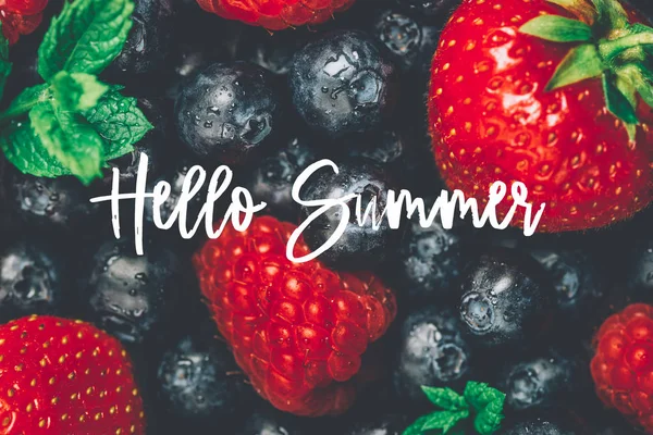 Fresh summer berries — Stock Photo, Image