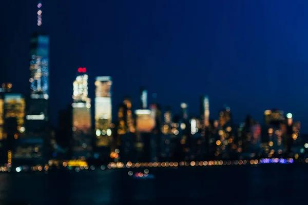 Ночью Нью-Йорк и Манхэттен со стороны Джерси-Сити — стоковое фото