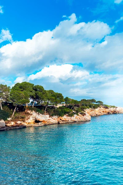 Spiaggia con acque azzurre a Palma — Foto Stock