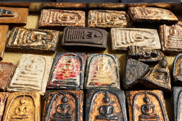 Objetos de barro budistas sagrados — Fotografia de Stock