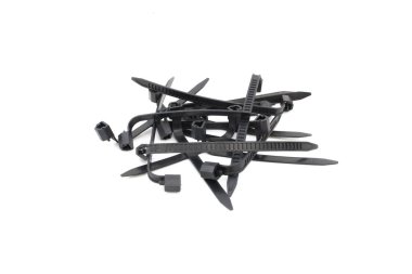 izole beyaz zemin üzerine siyah kablo bağları