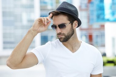 Cool adam devrilme şapka