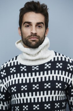 Triko ciddi adam 