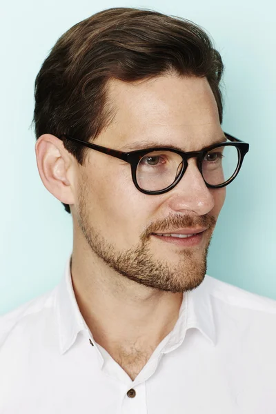 Όμορφος άντρας σε γυαλιά — Φωτογραφία Αρχείου