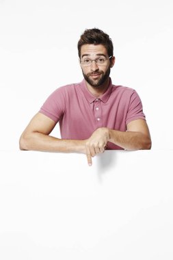 Adam boş kart işaret