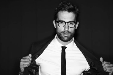 Erkek takım elbise ceket açma