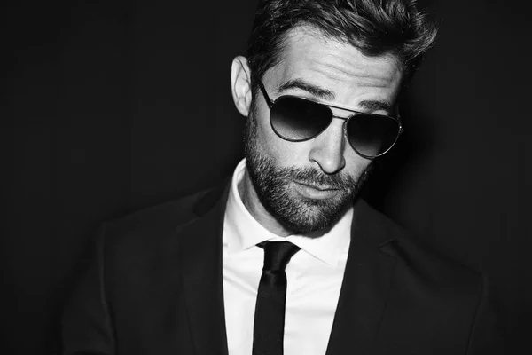Cool guy in shades and suit — Stock Photo, Image