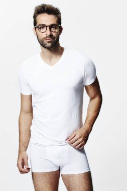 adam beyaz iç çamaşırı 