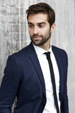 erkek gömlek ve kravat