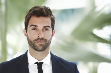 Akıllı yakışıklı işadamı 