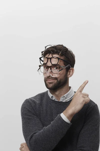 Birçok çift gözlük takan adam — Stok fotoğraf
