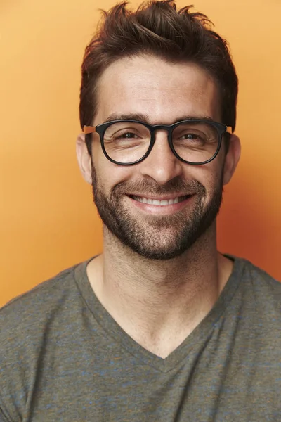 Homem feliz em óculos — Fotografia de Stock
