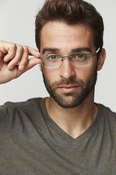 Uomo occhiali di regolazione — Foto Stock