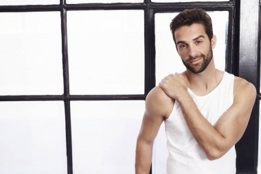 Sakallı yakışıklı yeleği 