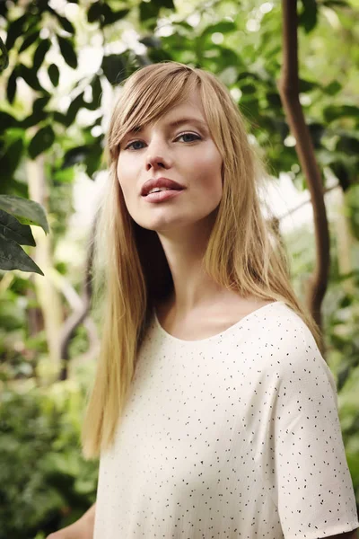 Long haired beautiful woman — Stock Photo, Image