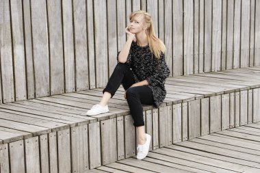 muhteşem bir genç kadın 