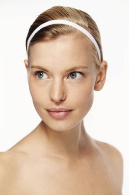 Güzel kadını kafa bandı