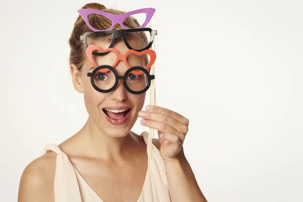 Nő rajta pár szemüveg — Stock Fotó