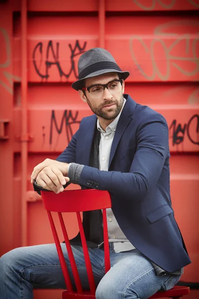 Hombre de chaqueta azul — Foto de Stock