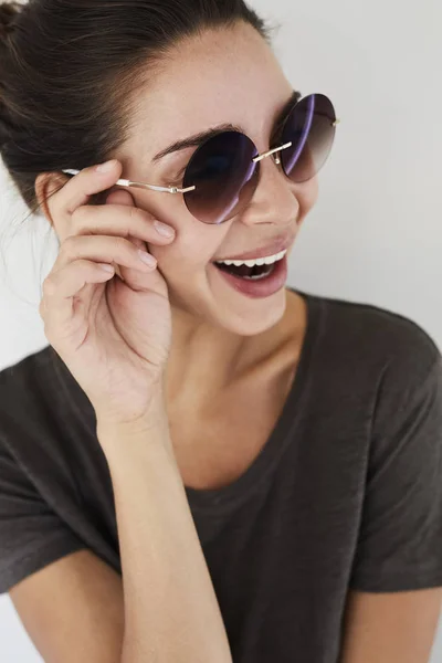 Brunette woman laughing — Stock Photo, Image