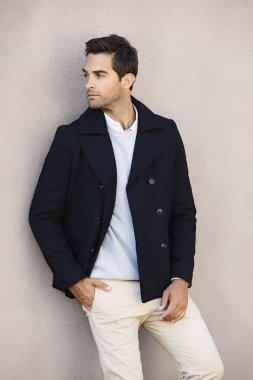 adam uzağa arıyorsunuz