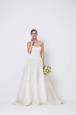  Gelin beyaz gelinlik içinde