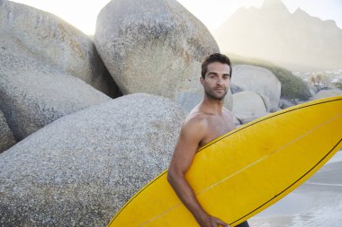 Surfer dude holding yönetim kurulu 