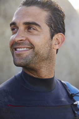  uzağa arıyorsunuz wetsuit giyen