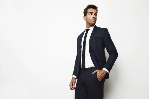 Bello uomo d'affari in giacca e cravatta — Foto Stock
