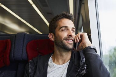 Bir çağrı alma yakışıklıyı 