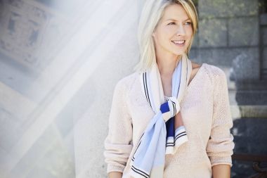 Fularlı güzel model