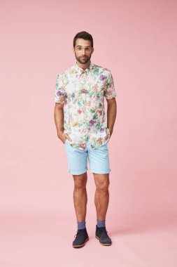 Çiçekli gömlek ahbap