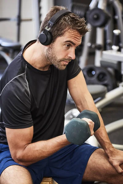 Spor salonunda atlet eğitimi