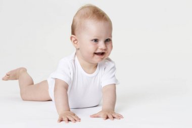 Stüdyo keşfetmek beyaz erkek bebek