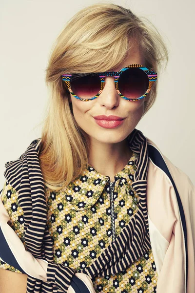 Fashion Girl Sunglasses Smiling — Stock Photo, Image