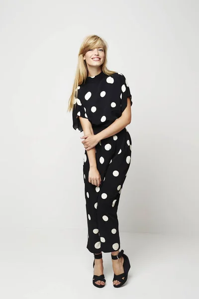 Pretty Girl Posing Spotted Jumpsuit — Stock Photo, Image