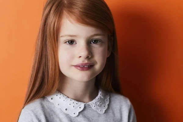 Cute Redheaded Kid Smiling Camera Portrait — Stock Photo, Image
