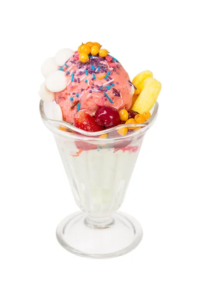Malinová-Zmrzlinový pohár v šálku. — Stock fotografie