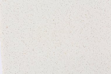 Açık renkli suni taş.