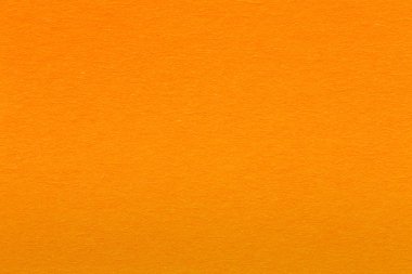 Çimento açık turuncu renkli.