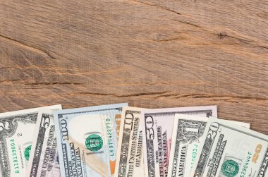 Doları banknot masada.