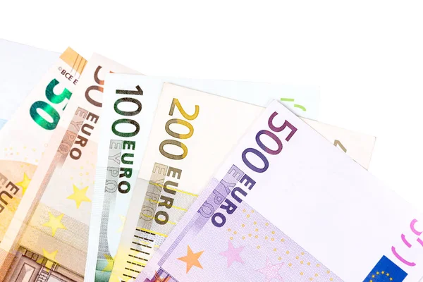 Billetes en euros situados sobre fondo blanco . — Foto de Stock