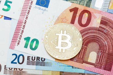 Altın Bitcoin yakın çekim. Arka plan euro para birimi. Kavramsal ph