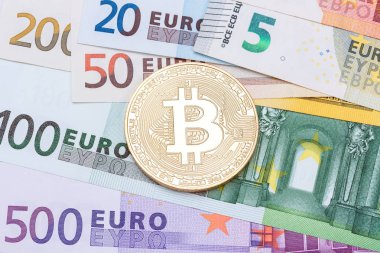 Amerikan dolarlarında altın Bitcoinler. Elektronik para değişimi kavramı