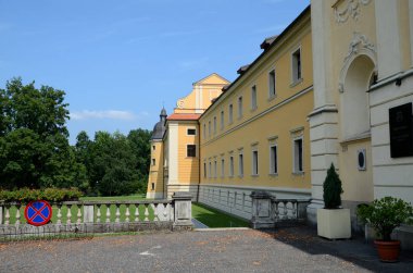 Rudy manastır manastırda