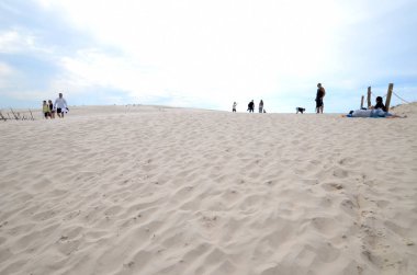 Kum tepeleri Polonya Slowinski Milli Parkı