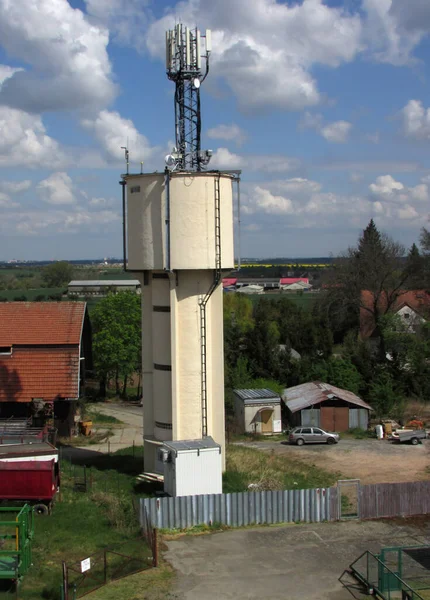 Retro Functional Water Tank Tower Tank Telecommunication Transmitter Satellite Landscape — Stock Photo, Image