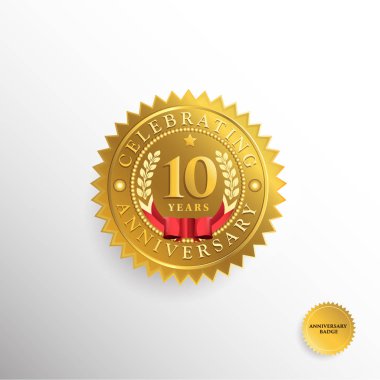 10 yıl yıldönümü altın rozet logosu