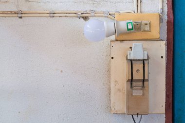Eski elektrik güç Emanet kırıcı ve soket ou ile led ışık