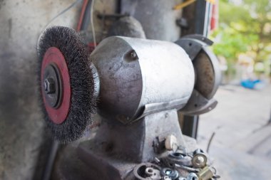 Dairesel tel bileme fırça Makinası. Çelik Parlatıcı.